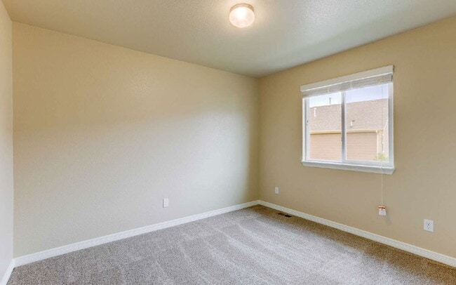 Building Photo - 3832 Sierra Glen Pl