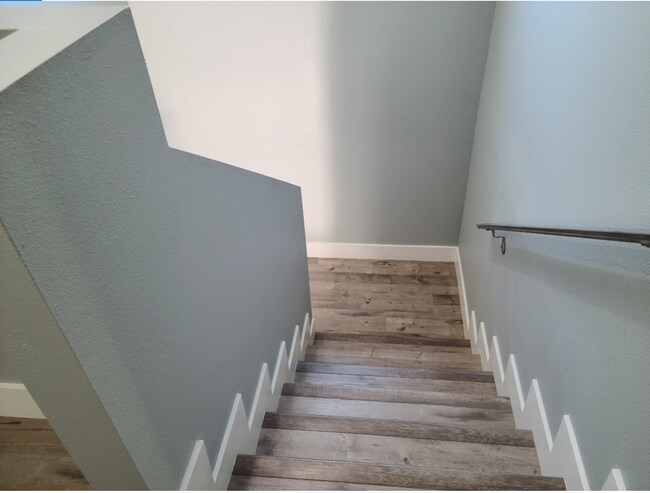 Building Photo - 33(1635)