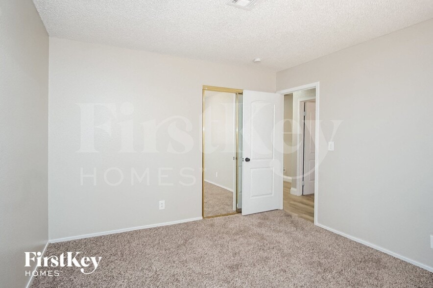 Building Photo - 227 Autumn Ct