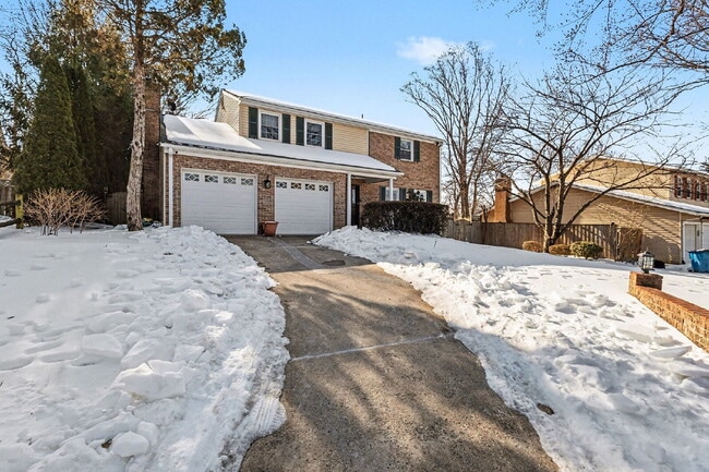 Building Photo - Welcome Home!