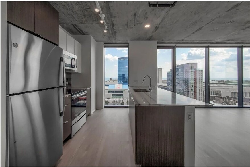 Building Photo - 2107 S Wabash Ave