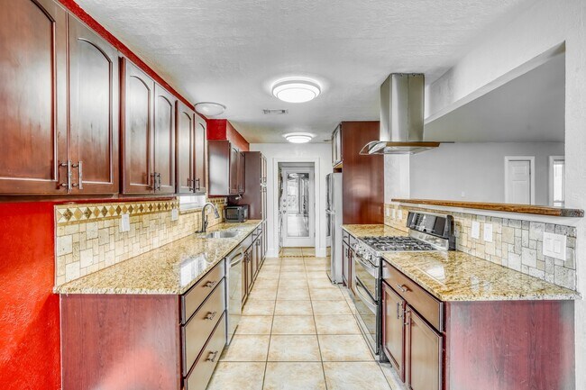 Building Photo - 18731 Shannon Glen Ln