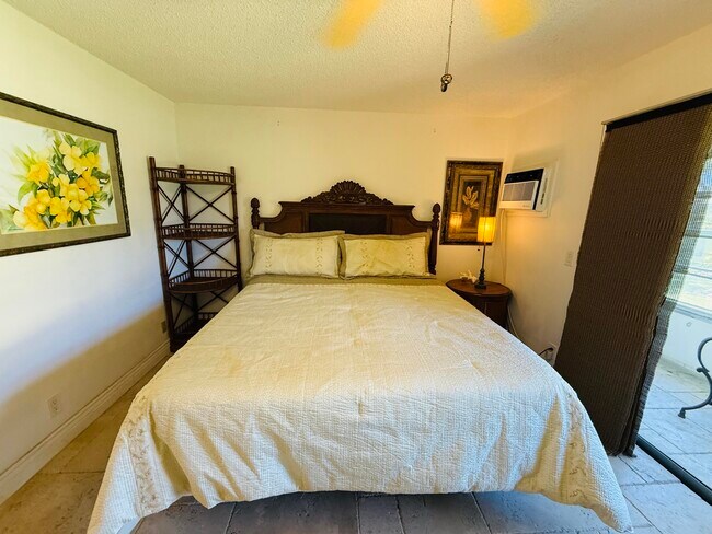 Building Photo - 159 Sussex H