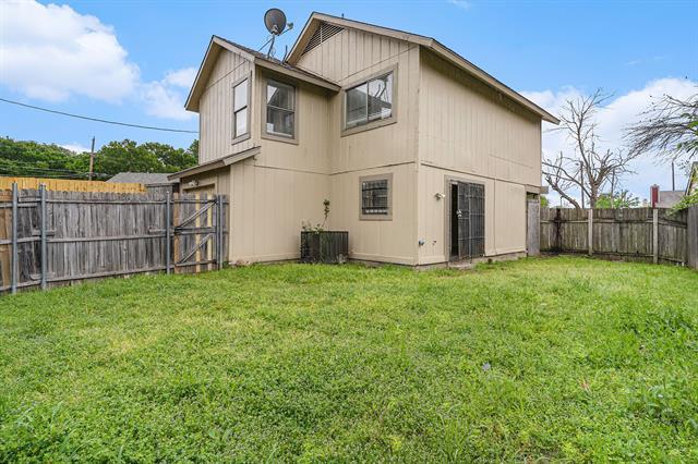 Building Photo - 10359 Chelmsford Dr