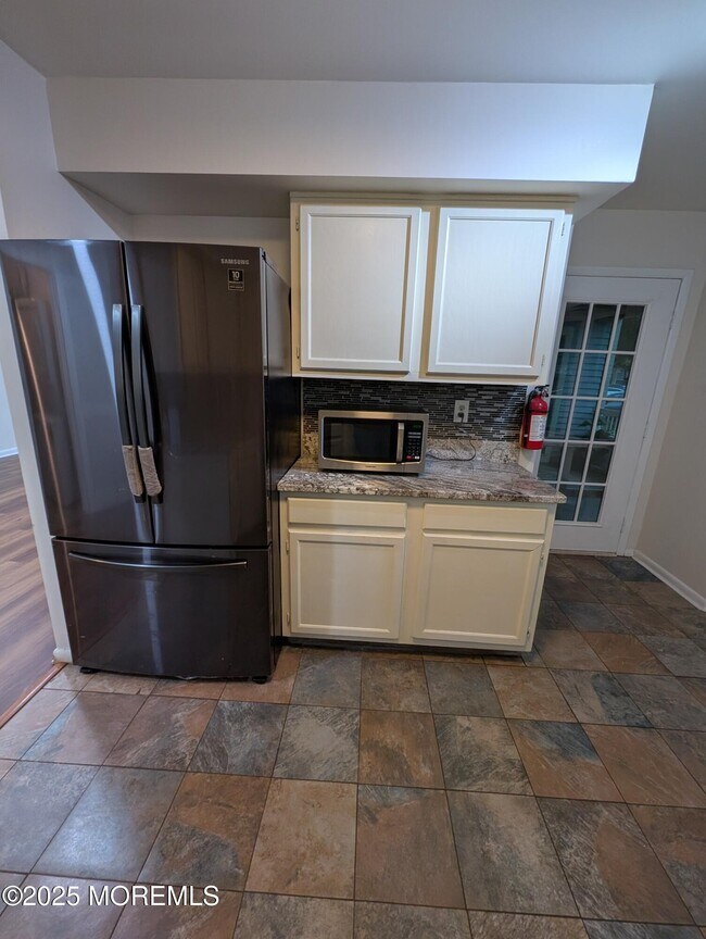 Building Photo - 110 Biscayne Ct