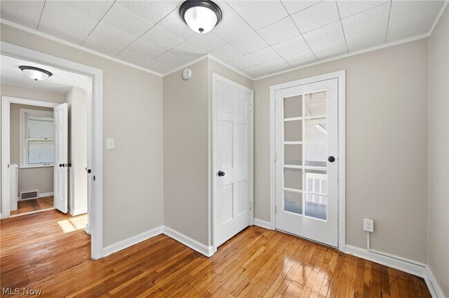 Building Photo - 26900 Forestview Ave