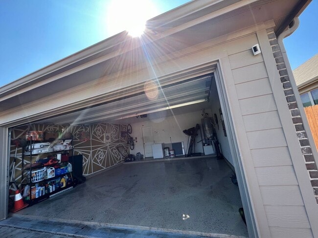 Building Photo - 4002 Bighorn Dr