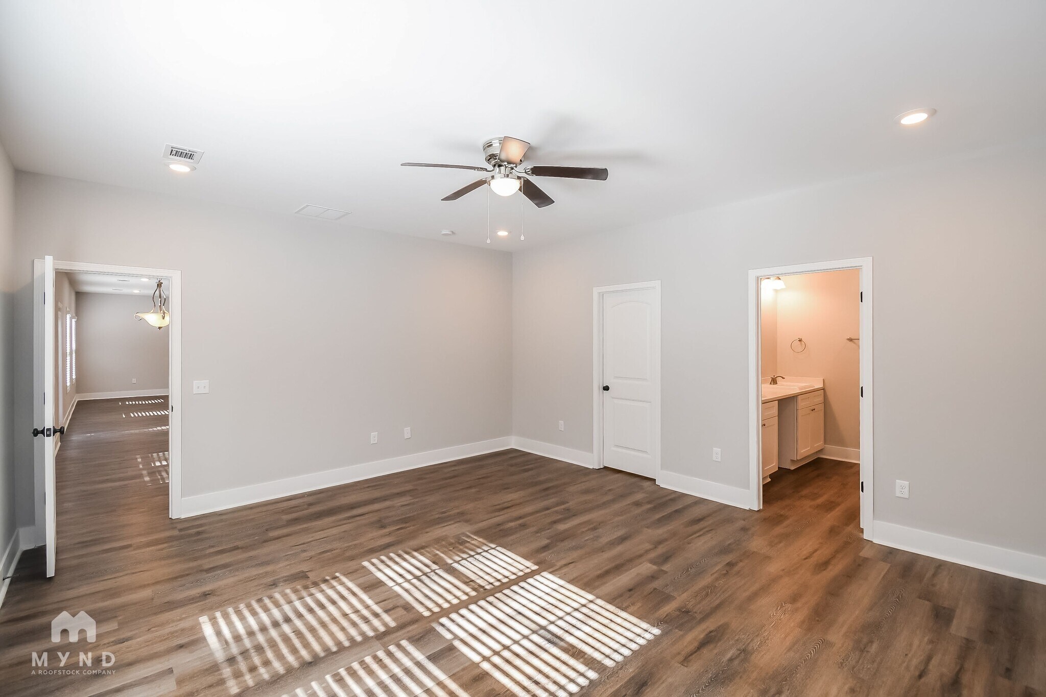 Building Photo - 67 Greyfield Dr