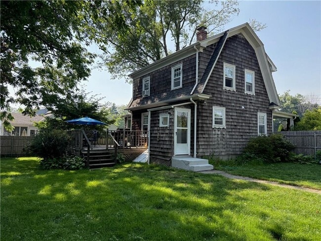 Building Photo - 124 Beach Rd