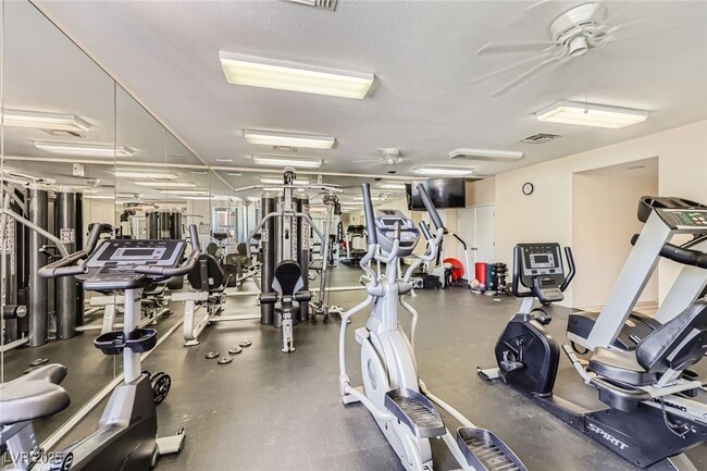 Building Photo - 75 N Valle Verde Dr
