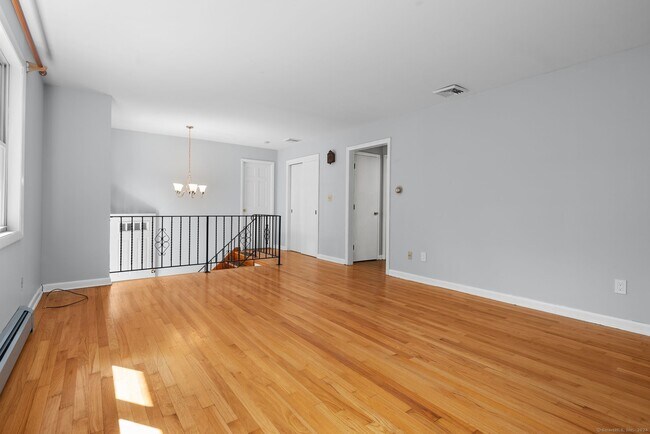 Building Photo - 677 Woodtick Rd
