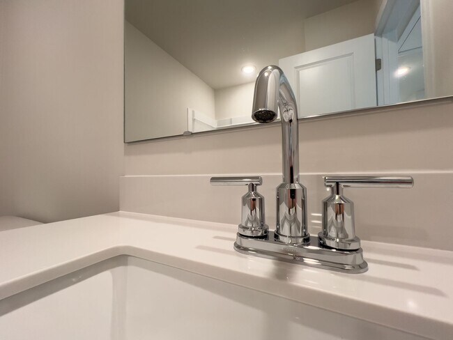 Building Photo - 1836 Autumn Mist