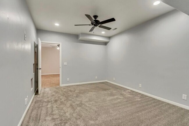 Building Photo - 498 Aspen Peak Dr
