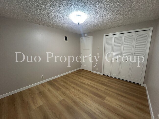 Building Photo - Updated West Eugene Home