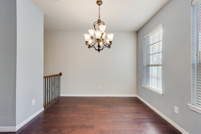 Building Photo - Charming Townhome in Addison