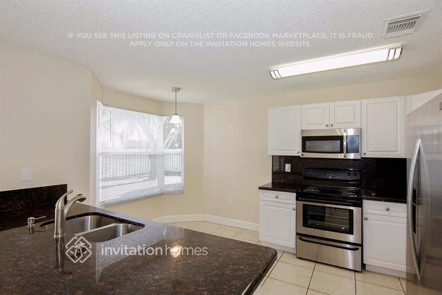 Building Photo - 19093 NW 12th Ct