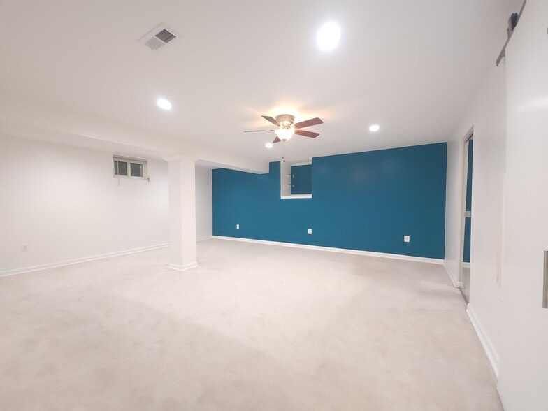 Building Photo - 9317 Severn Ter