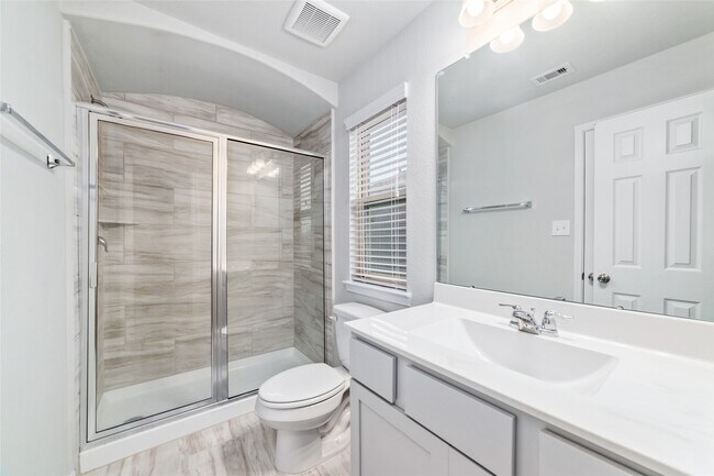 Building Photo - 4919 Vly White Oak Ln