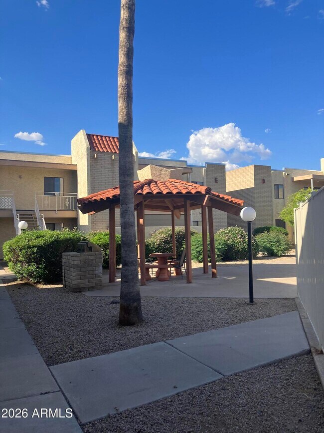 Building Photo - 16635 N Cave Creek Rd