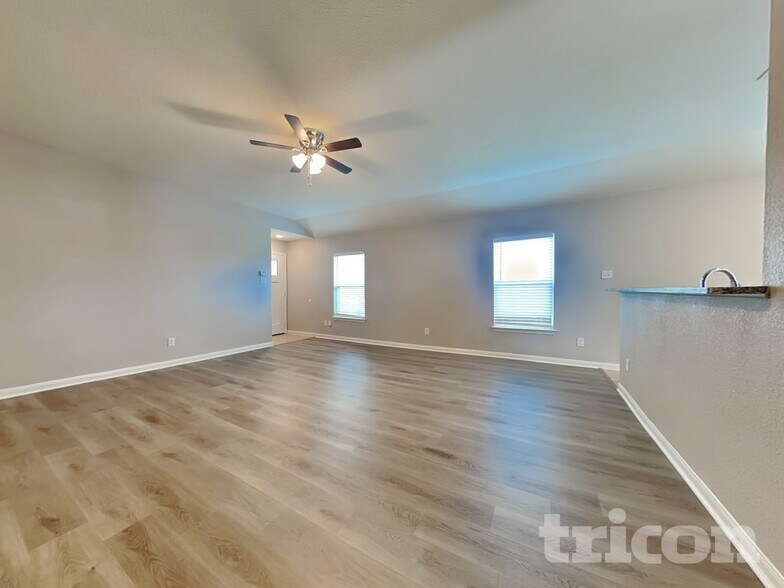 Building Photo - 20017 Woodrow Wilson St