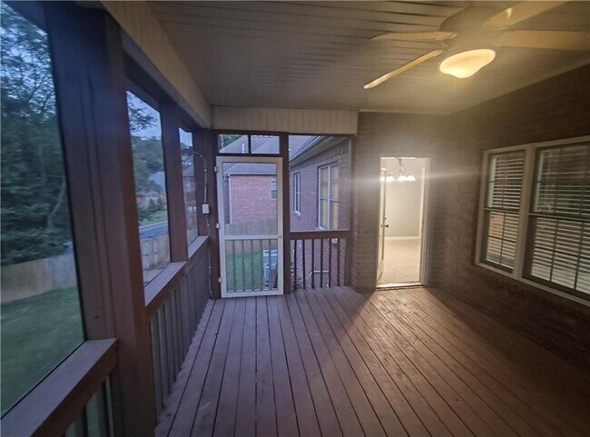 Building Photo - 2300 SW Penny Ln