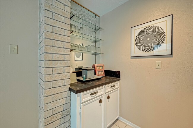 Building Photo - 3631 Glenpine Dr