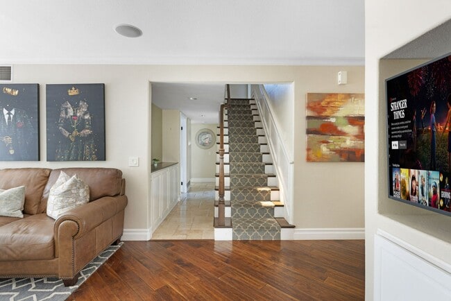 Building Photo - Modern Luxury in Cypress – 4BR Home with H...
