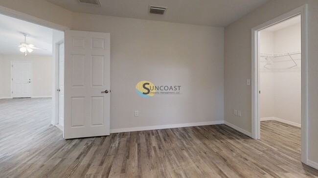 Building Photo - Open Concept 3/2 for Rent in Ocala!