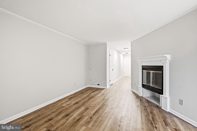 Building Photo - 405B Mulberry Cove