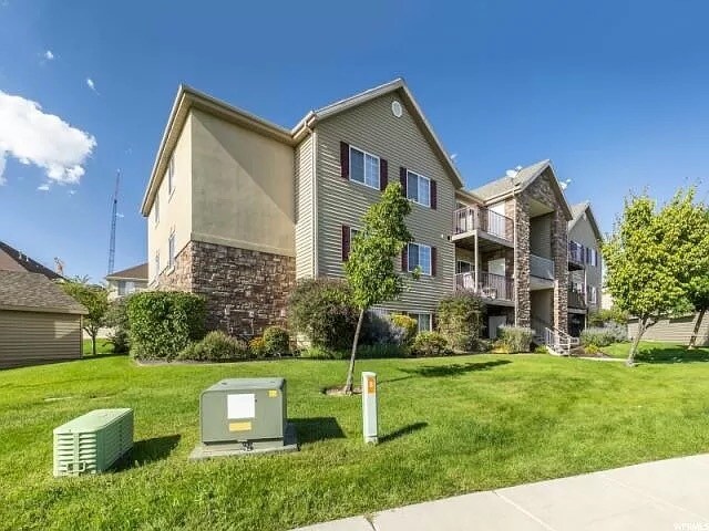Building Photo - 1656 Westbury Way
