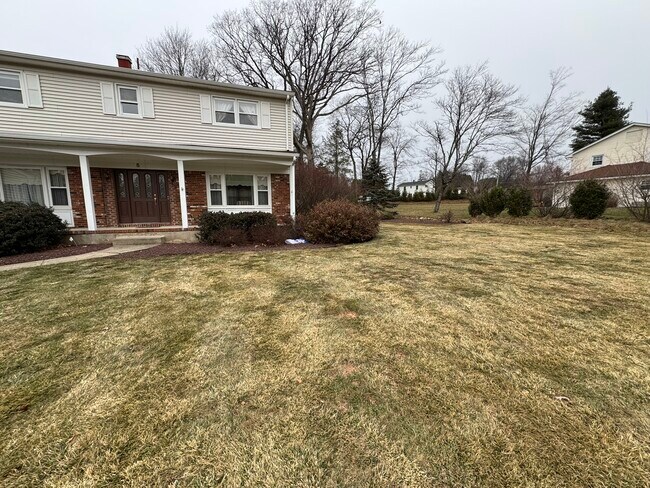 Building Photo - 5 Glenn Dr