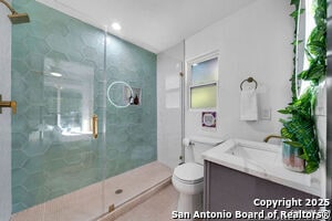 Building Photo - 767 E Myrtle St