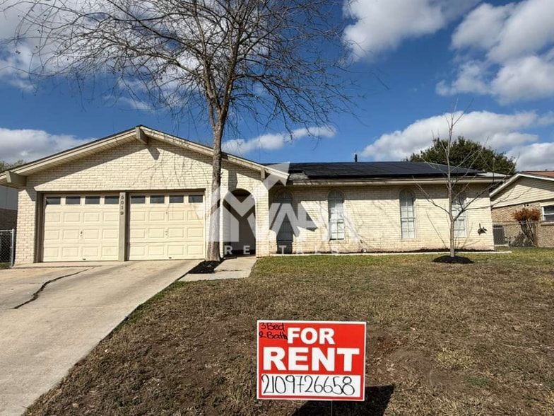 Building Photo - 5019 Starfire St