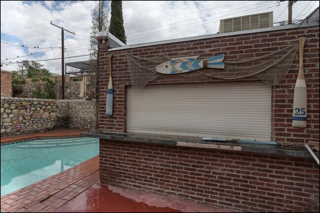 Building Photo - 1420 Hawthorne St