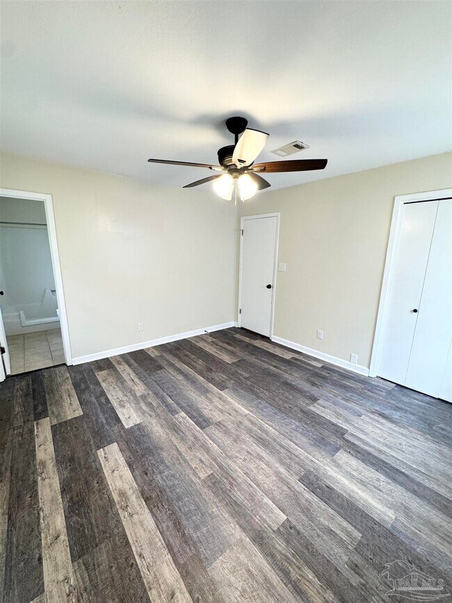 Building Photo - 9037 El Matador Dr