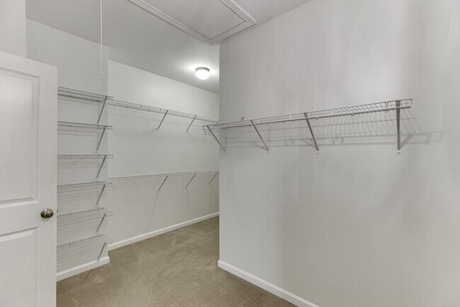 Building Photo - 6925 Fellowship Ln