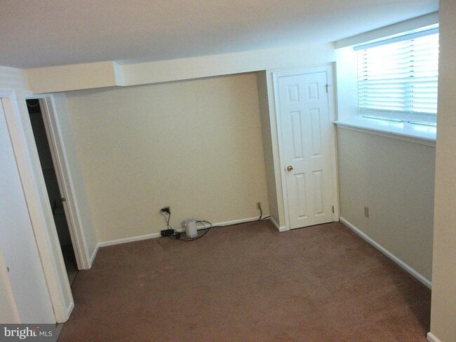 Building Photo - 857 Jackson St