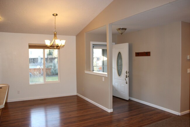 Building Photo - Three Bedroom less than one mile from the ...