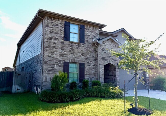 Building Photo - 1515 Wells Manor Ln