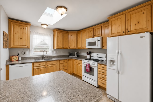 Building Photo - 722 Lambrecht Ln