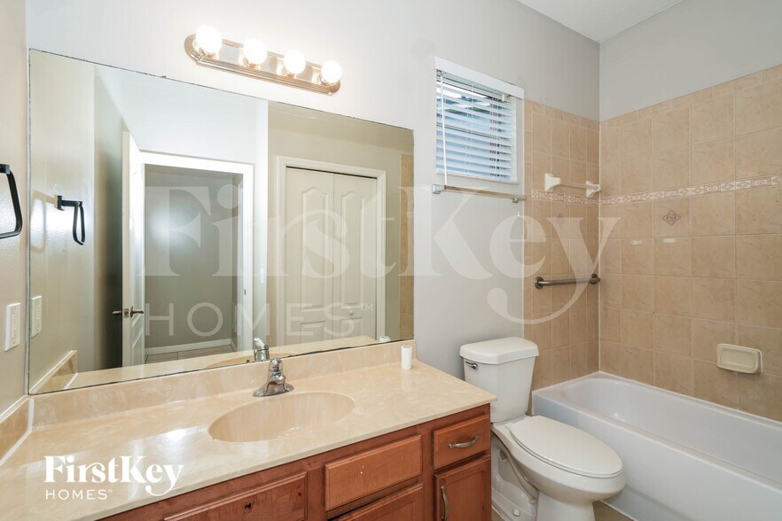 Building Photo - 20618 Whitebud Ct
