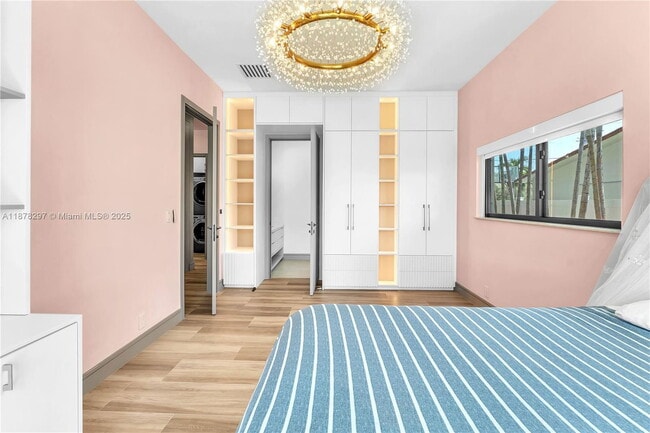 Building Photo - 21100 NE 25th Ct