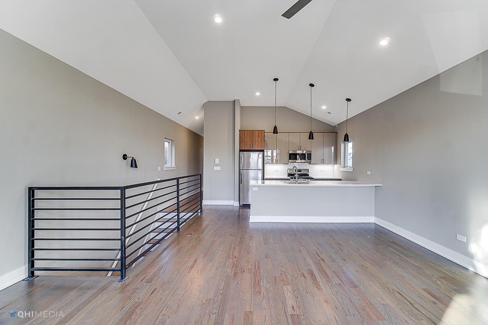 Building Photo - 1734 W Cullerton St