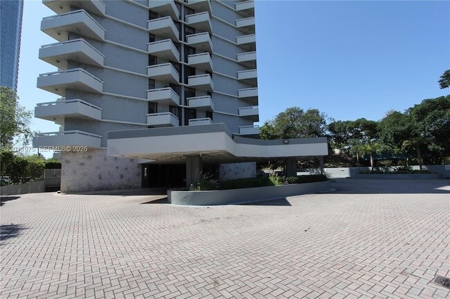 Building Photo - 2501 Brickell Ave