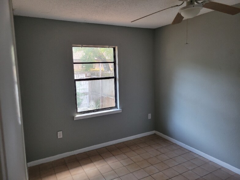 Building Photo - 14733 Sunset St