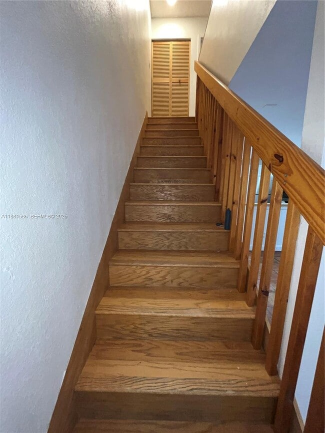 Building Photo - 5176 S University Dr