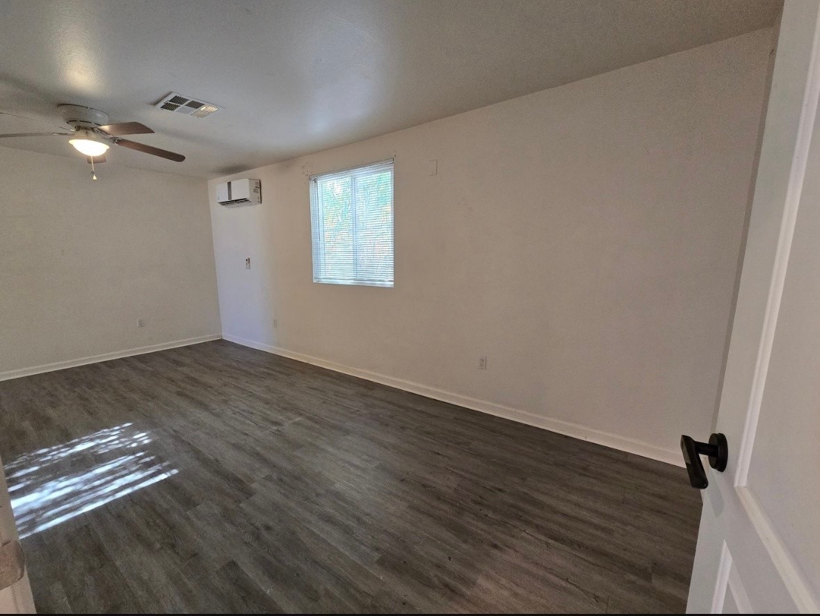 Building Photo - 4124 W Avenue L6