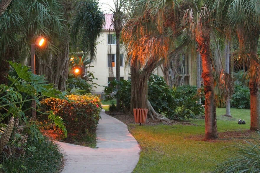 Building Photo - 10749 Cleary Blvd