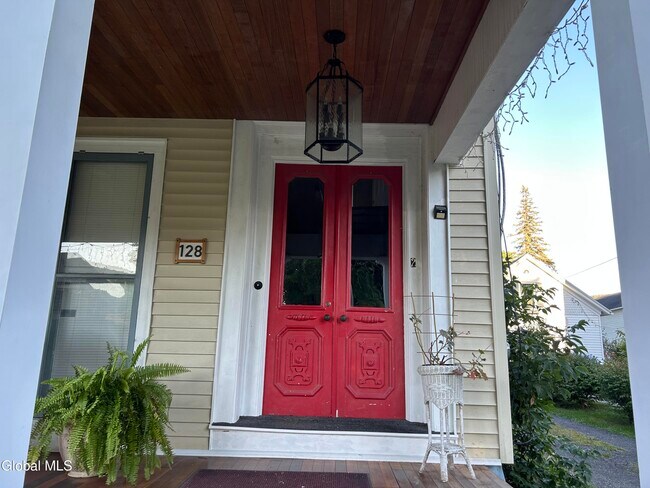 Building Photo - 128 Wells Ave
