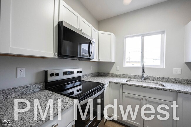 Building Photo - 2814 E Michigan St